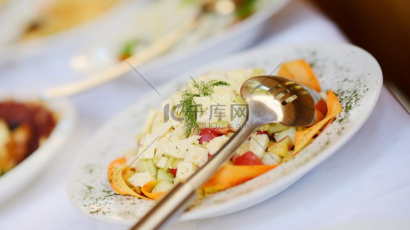 休闲食品：揭秘十大品牌背后的生产秘密